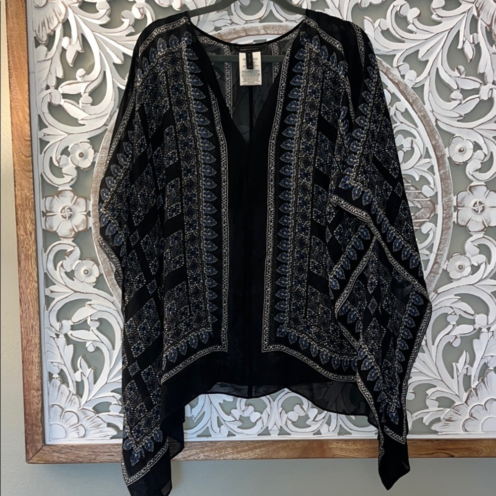 BCBG“INESSA” Kaftan Kimono Scarf Silk Top or Cover Up w Black & Blue sz XS UEC